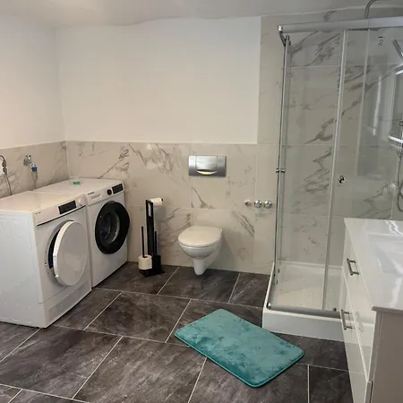 Haus Maxim アパート